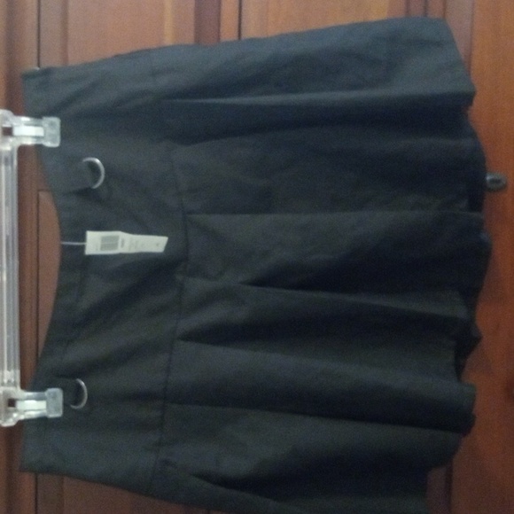 Hot Topic Dresses & Skirts - Hot Topic pleated skirt size XL